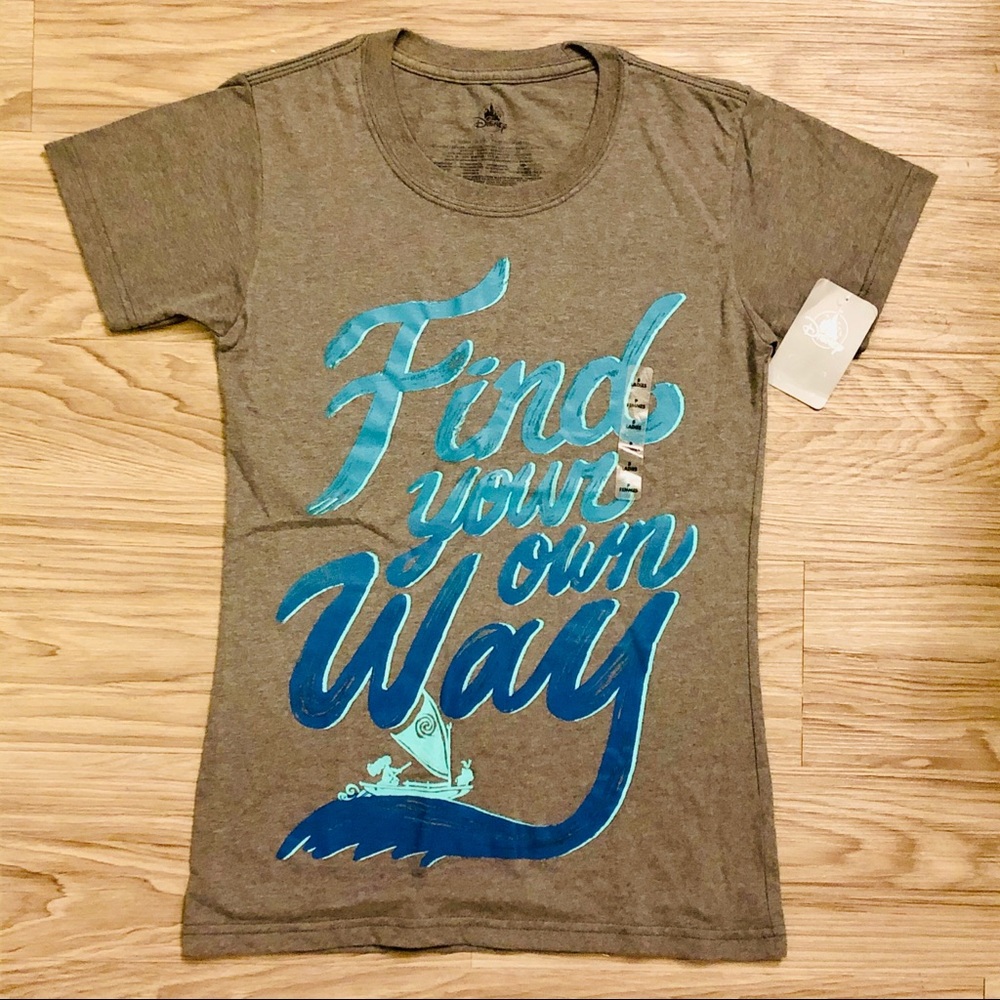 NWT! Disney’s “Find Your Own Way” Graphic T-Shirt